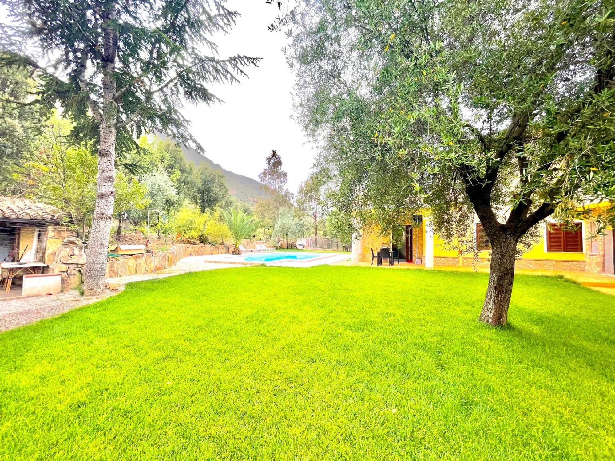 Villa With Pool Cardedu Exterior photo